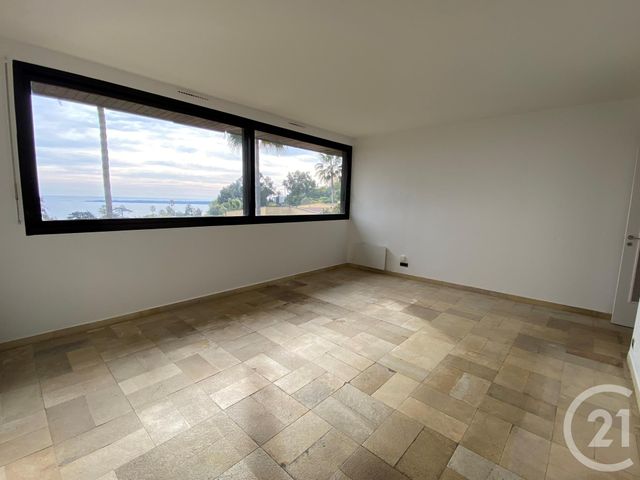 Appartement F1 &agrave; louer - 1 pi&egrave;ce - 32,40 m2 - Le Golfe Juan - 06 - PROVENCE-ALPES-COTE-D-AZUR