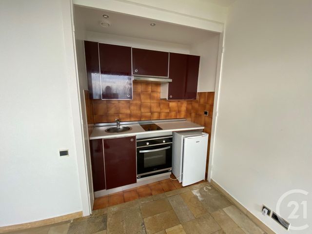 Appartement F1 &agrave; louer - 1 pi&egrave;ce - 32,40 m2 - Le Golfe Juan - 06 - PROVENCE-ALPES-COTE-D-AZUR