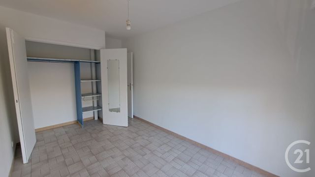 Appartement T3 &agrave; louer - 3 pi&egrave;ces - 56,50 m2 - Antibes - 06 - PROVENCE-ALPES-COTE-D-AZUR