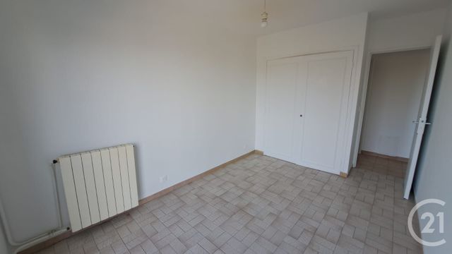 Appartement T3 &agrave; louer - 3 pi&egrave;ces - 56,50 m2 - Antibes - 06 - PROVENCE-ALPES-COTE-D-AZUR