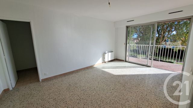 Appartement T3 &agrave; louer - 3 pi&egrave;ces - 56,50 m2 - Antibes - 06 - PROVENCE-ALPES-COTE-D-AZUR