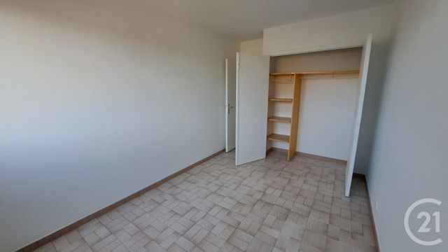 Appartement T3 &agrave; louer - 3 pi&egrave;ces - 56,50 m2 - Antibes - 06 - PROVENCE-ALPES-COTE-D-AZUR