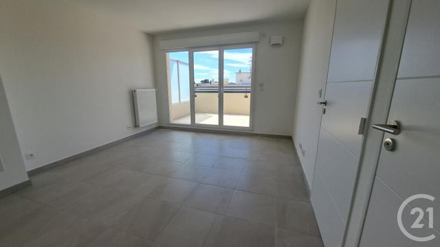 Appartement T2 &agrave; louer - 2 pi&egrave;ces - 39,11 m2 - St Laurent Du Var - 06 - PROVENCE-ALPES-COTE-D-AZUR