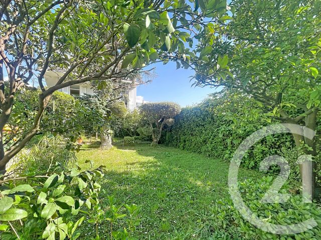 Appartement F3 &agrave; vendre - 3 pi&egrave;ces - 74,77 m2 - Antibes - 06 - PROVENCE-ALPES-COTE-D-AZUR
