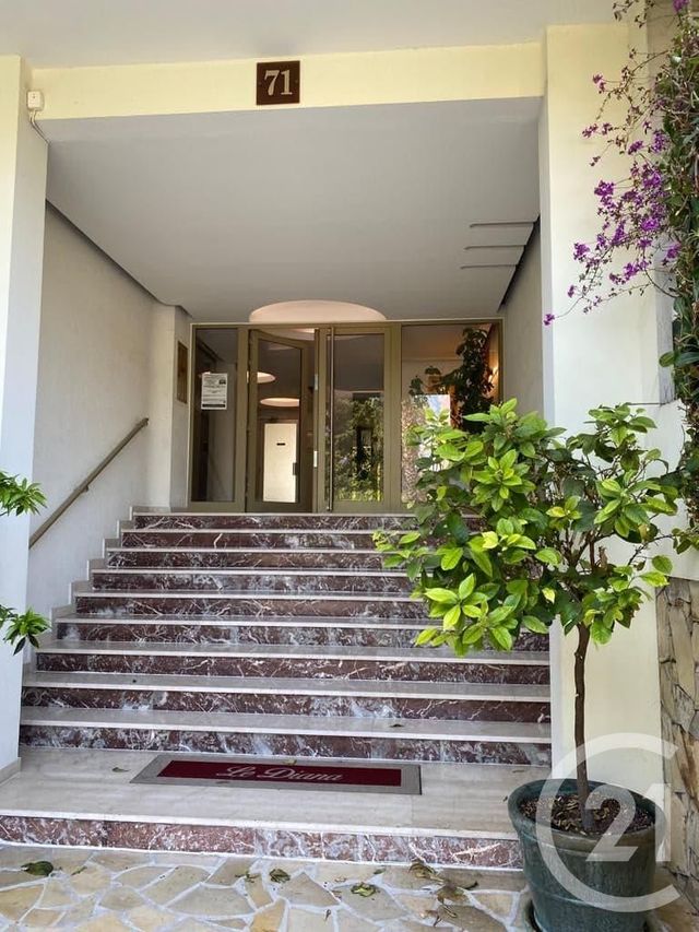 Appartement Studio &agrave; louer - 1 pi&egrave;ce - 29,13 m2 - Cannes - 06 - PROVENCE-ALPES-COTE-D-AZUR