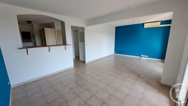 Appartement T2 &agrave; louer - 2 pi&egrave;ces - 50,42 m2 - Antibes - 06 - PROVENCE-ALPES-COTE-D-AZUR