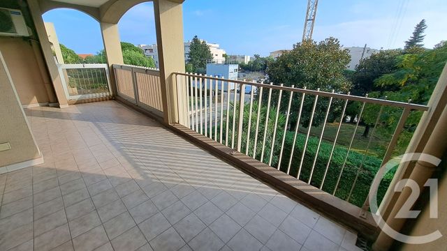 Appartement T2 &agrave; louer - 2 pi&egrave;ces - 50,42 m2 - Antibes - 06 - PROVENCE-ALPES-COTE-D-AZUR
