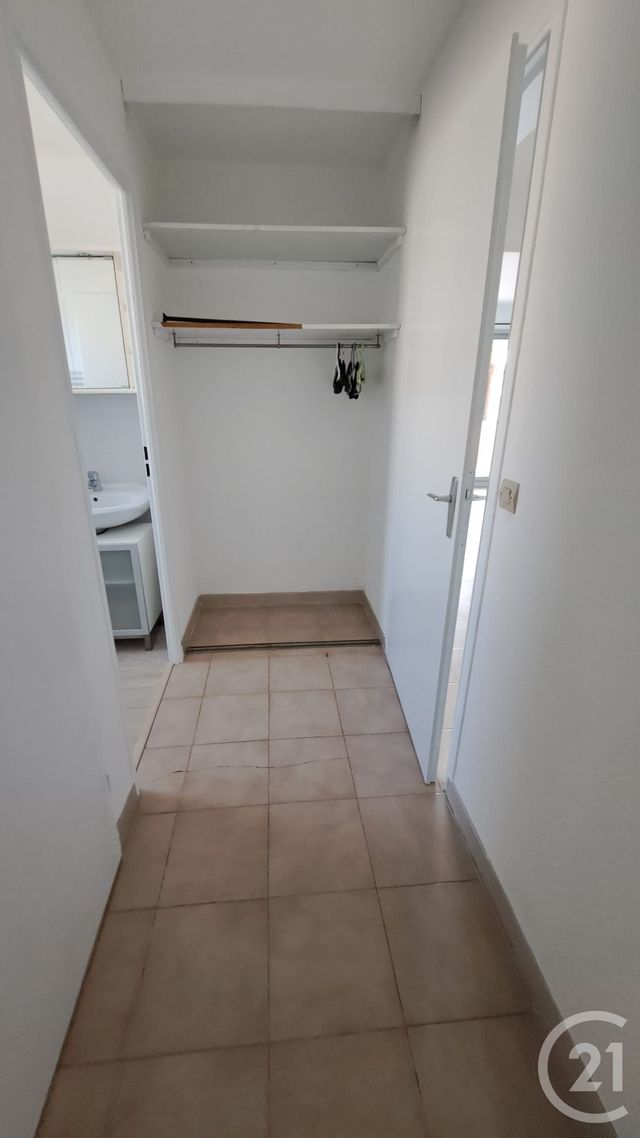 Appartement T2 &agrave; louer - 2 pi&egrave;ces - 50,42 m2 - Antibes - 06 - PROVENCE-ALPES-COTE-D-AZUR