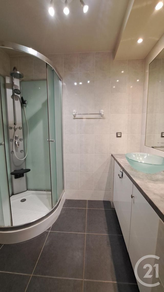 Appartement T2 &agrave; louer - 2 pi&egrave;ces - 45,27 m2 - Antibes - 06 - PROVENCE-ALPES-COTE-D-AZUR