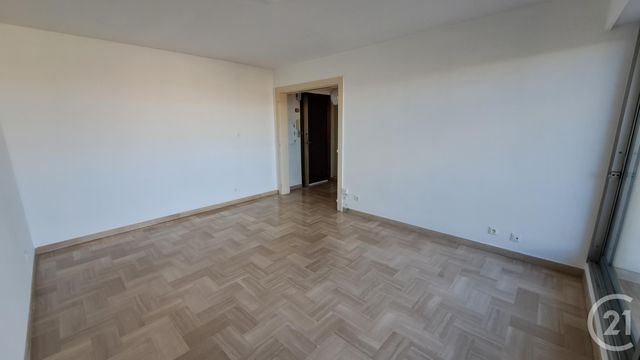 Appartement T2 &agrave; louer - 2 pi&egrave;ces - 45,27 m2 - Antibes - 06 - PROVENCE-ALPES-COTE-D-AZUR