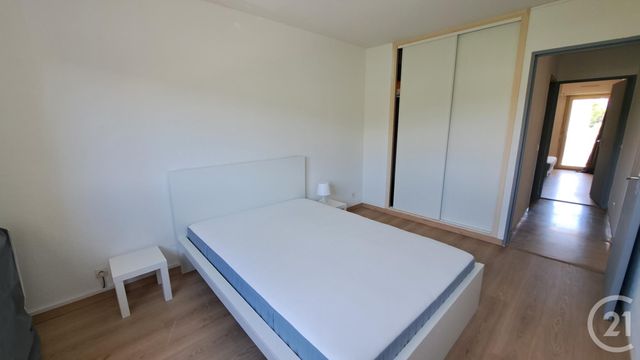 Appartement T3 &agrave; louer - 3 pi&egrave;ces - 69,87 m2 - Le Golfe Juan - 06 - PROVENCE-ALPES-COTE-D-AZUR