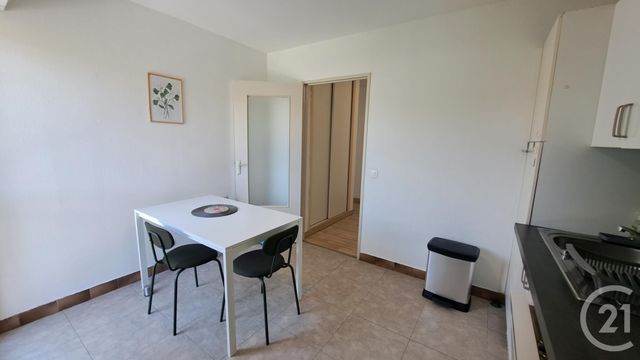 Appartement T3 &agrave; louer - 3 pi&egrave;ces - 69,87 m2 - Le Golfe Juan - 06 - PROVENCE-ALPES-COTE-D-AZUR
