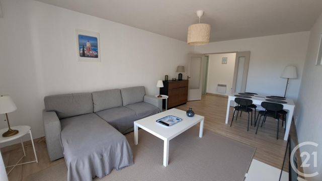 Appartement T3 &agrave; louer - 3 pi&egrave;ces - 69,87 m2 - Le Golfe Juan - 06 - PROVENCE-ALPES-COTE-D-AZUR