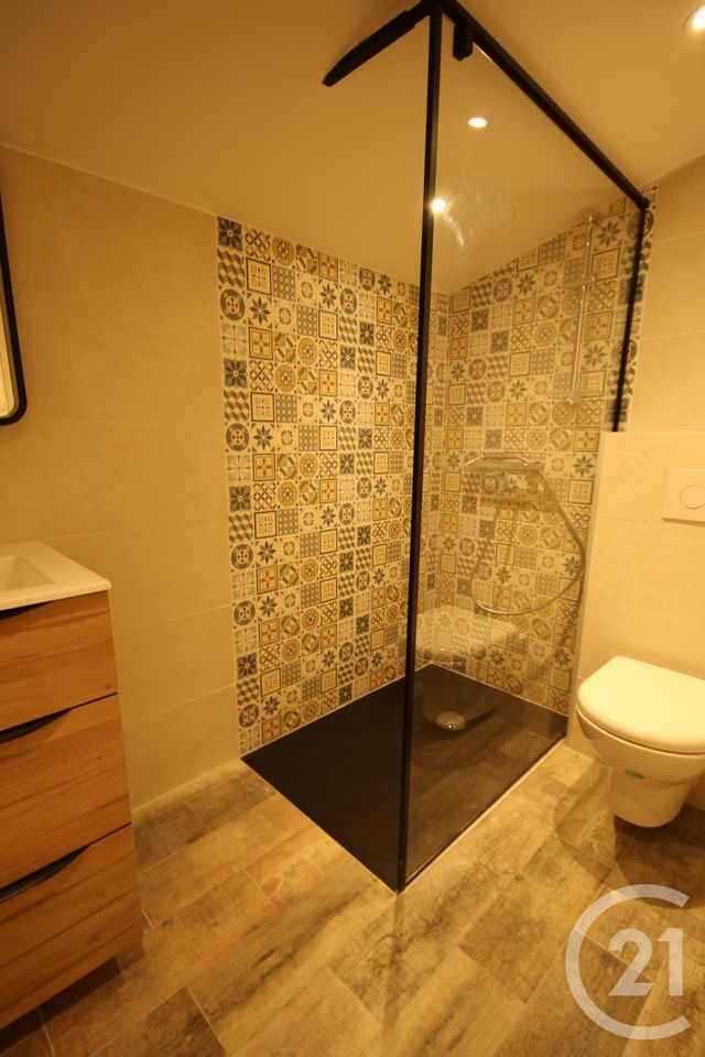 Appartement T3 &agrave; louer - 3 pi&egrave;ces - 62,43 m2 - Vallauris - 06 - PROVENCE-ALPES-COTE-D-AZUR
