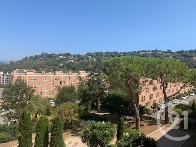 Appartement T2 &agrave; louer - 2 pi&egrave;ces - 57,44 m2 - Vallauris - 06 - PROVENCE-ALPES-COTE-D-AZUR