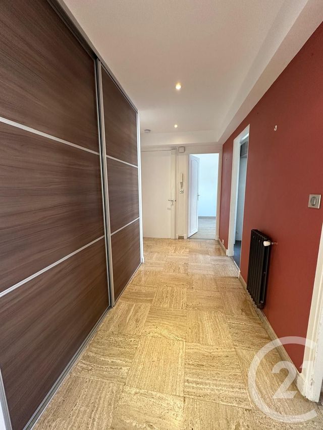 Appartement T3 &agrave; louer - 3 pi&egrave;ces - 77,88 m2 - Antibes - 06 - PROVENCE-ALPES-COTE-D-AZUR
