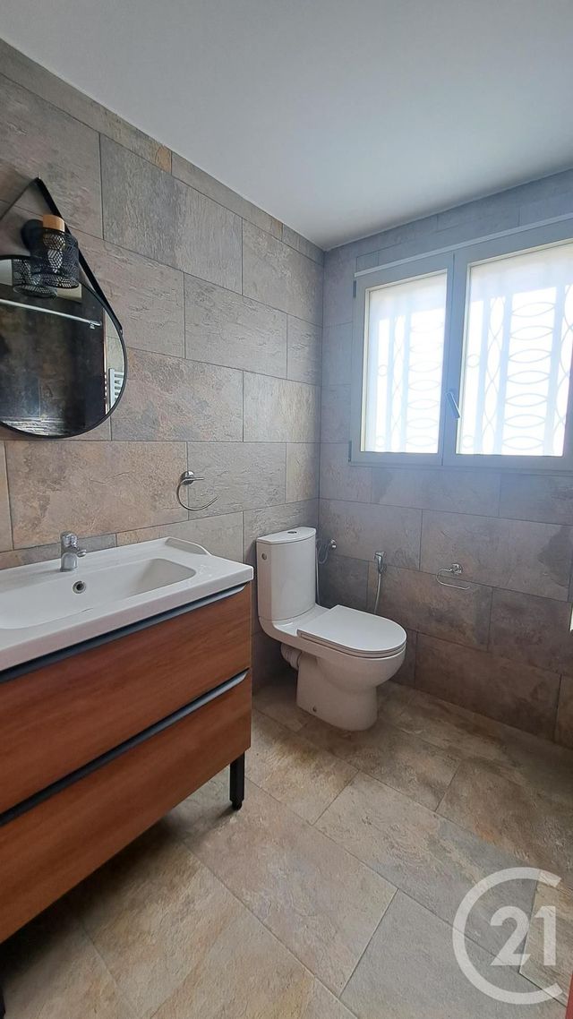 Appartement T3 &agrave; louer - 3 pi&egrave;ces - 58,80 m2 - Antibes - 06 - PROVENCE-ALPES-COTE-D-AZUR