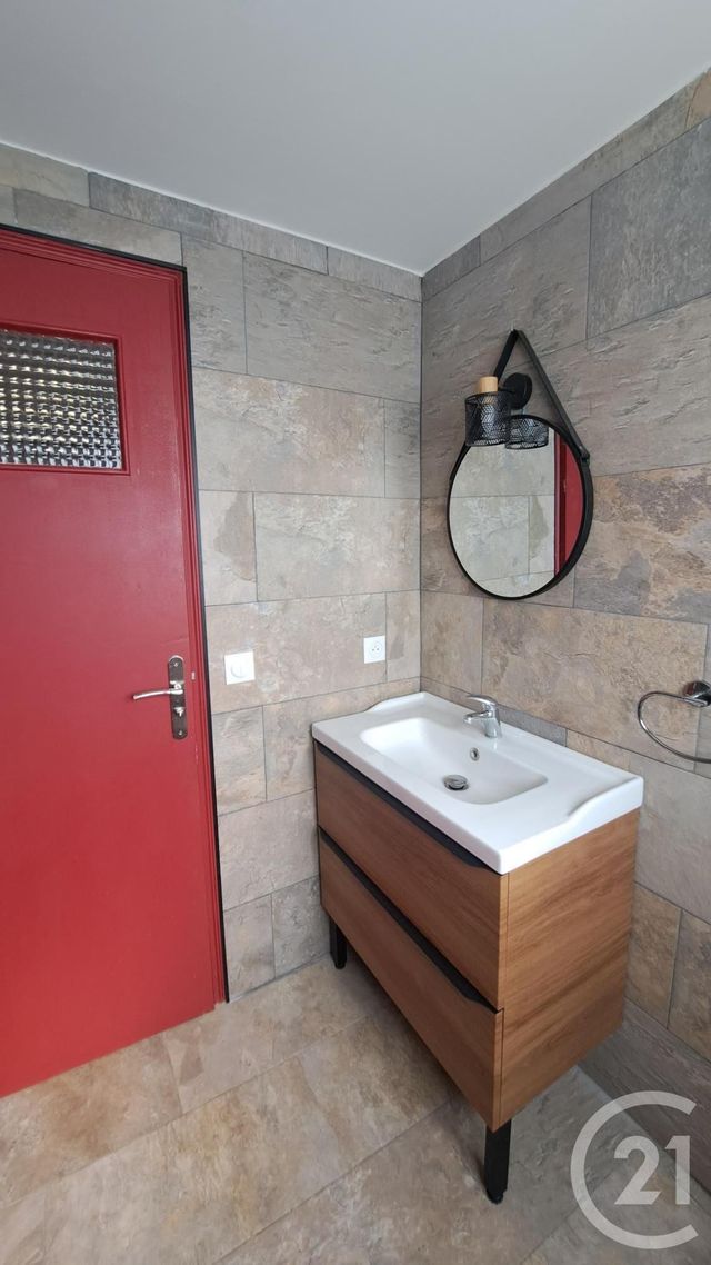 Appartement T3 &agrave; louer - 3 pi&egrave;ces - 58,80 m2 - Antibes - 06 - PROVENCE-ALPES-COTE-D-AZUR