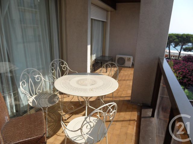 Appartement T2 &agrave; louer - 2 pi&egrave;ces - 31,60 m2 - Juan Les Pins - 06 - PROVENCE-ALPES-COTE-D-AZUR