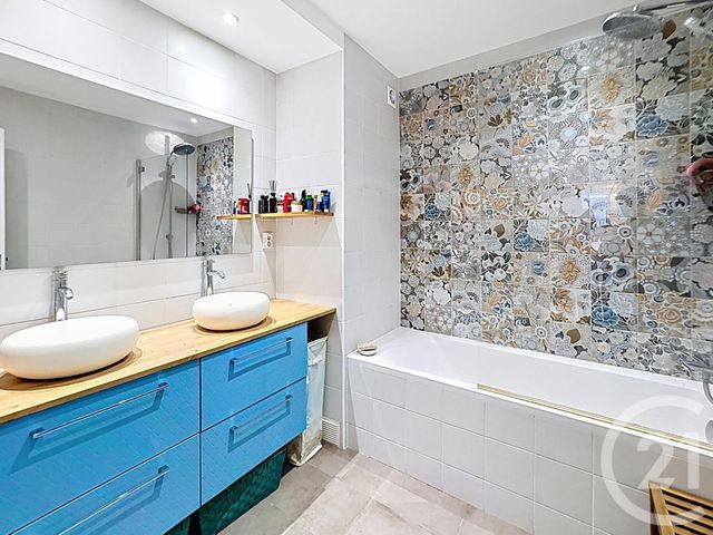 Appartement F4 &agrave; vendre - 4 pi&egrave;ces - 88,85 m2 - Antibes - 06 - PROVENCE-ALPES-COTE-D-AZUR