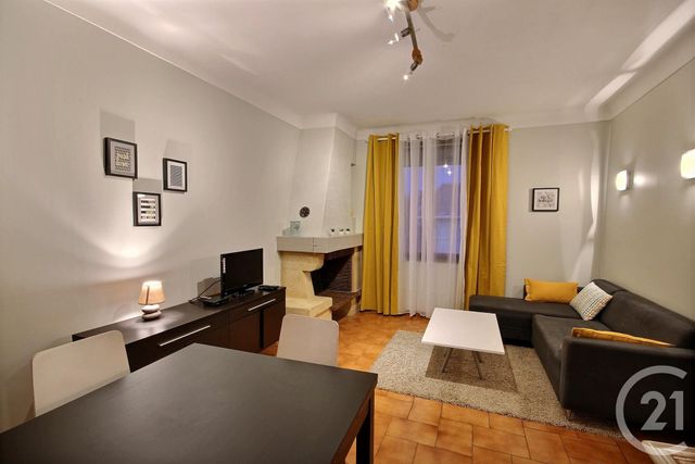 Appartement T3 &agrave; louer - 3 pi&egrave;ces - 46,70 m2 - Antibes - 06 - PROVENCE-ALPES-COTE-D-AZUR