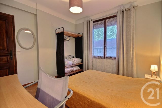 Appartement T3 &agrave; louer - 3 pi&egrave;ces - 46,70 m2 - Antibes - 06 - PROVENCE-ALPES-COTE-D-AZUR