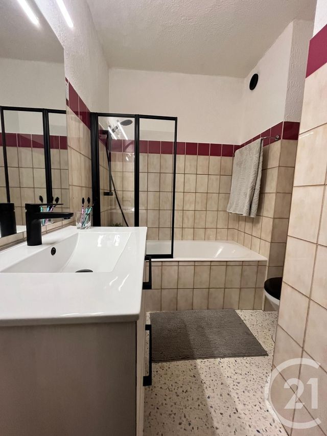 Appartement F1 &agrave; louer - 1 pi&egrave;ce - 29,83 m2 - Vallauris - 06 - PROVENCE-ALPES-COTE-D-AZUR