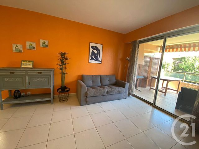 Appartement T3 &agrave; louer - 3 pi&egrave;ces - 58,17 m2 - Antibes - 06 - PROVENCE-ALPES-COTE-D-AZUR