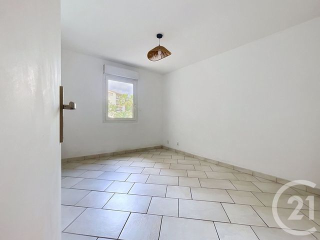 Appartement F4 &agrave; vendre - 4 pi&egrave;ces - 81,87 m2 - Antibes - 06 - PROVENCE-ALPES-COTE-D-AZUR