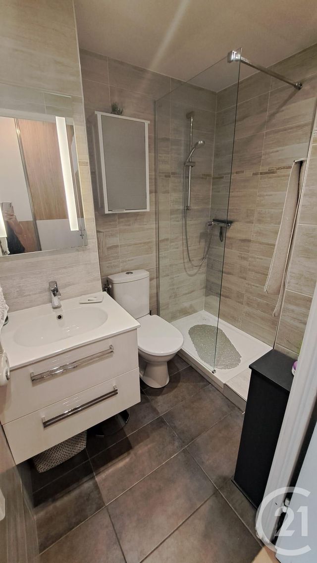 Appartement Studio &agrave; louer - 1 pi&egrave;ce - 21,70 m2 - Antibes - 06 - PROVENCE-ALPES-COTE-D-AZUR