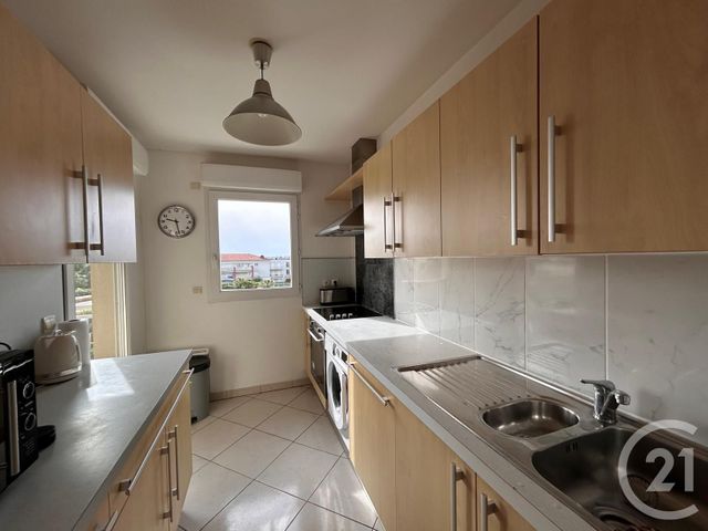 Appartement T3 &agrave; louer - 3 pi&egrave;ces - 63,62 m2 - Juan Les Pins - 06 - PROVENCE-ALPES-COTE-D-AZUR
