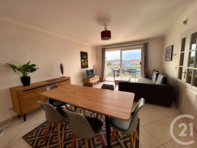 Appartement T3 &agrave; louer - 3 pi&egrave;ces - 63,62 m2 - Juan Les Pins - 06 - PROVENCE-ALPES-COTE-D-AZUR