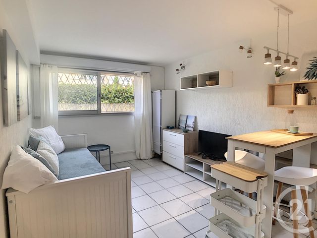 Appartement Studio &agrave; vendre - 1 pi&egrave;ce - 20,50 m2 - Le Golfe Juan - 06 - PROVENCE-ALPES-COTE-D-AZUR