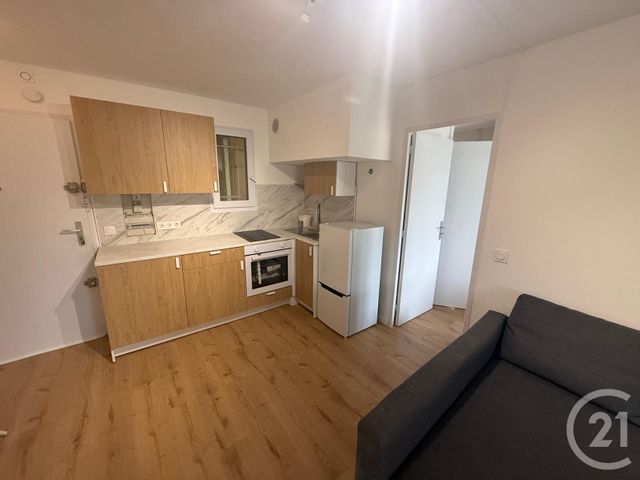 Appartement T2 &agrave; louer - 2 pi&egrave;ces - 28,75 m2 - Le Golfe Juan - 06 - PROVENCE-ALPES-COTE-D-AZUR