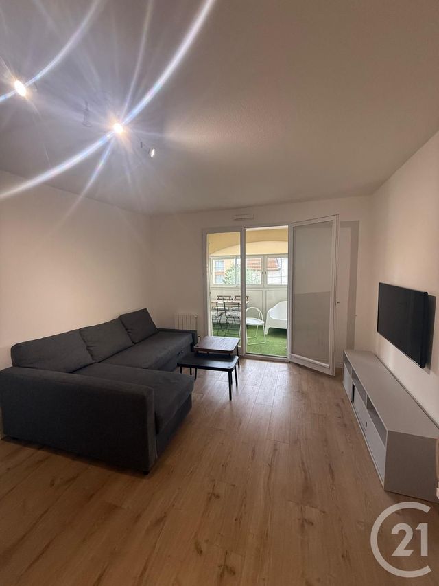 Appartement T2 &agrave; louer - 2 pi&egrave;ces - 28,75 m2 - Le Golfe Juan - 06 - PROVENCE-ALPES-COTE-D-AZUR