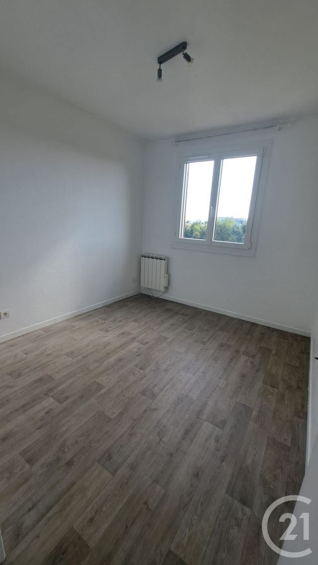 Appartement F4 &agrave; louer - 4 pi&egrave;ces - 73,43 m2 - Antibes - 06 - PROVENCE-ALPES-COTE-D-AZUR