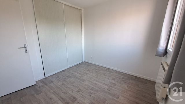 Appartement F4 &agrave; louer - 4 pi&egrave;ces - 73,43 m2 - Antibes - 06 - PROVENCE-ALPES-COTE-D-AZUR
