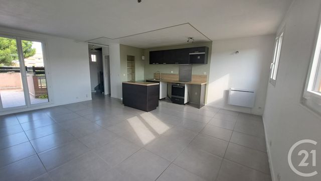 Appartement F4 &agrave; louer - 4 pi&egrave;ces - 73,43 m2 - Antibes - 06 - PROVENCE-ALPES-COTE-D-AZUR