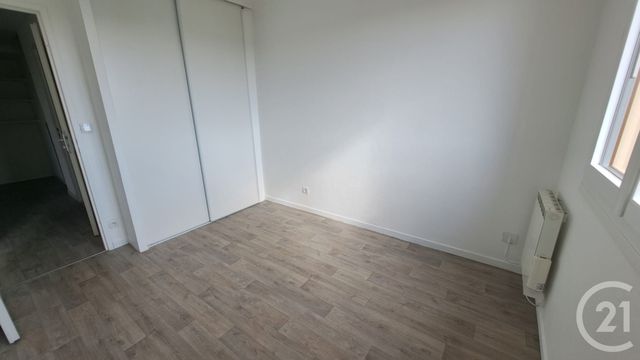 Appartement F4 &agrave; louer - 4 pi&egrave;ces - 73,43 m2 - Antibes - 06 - PROVENCE-ALPES-COTE-D-AZUR