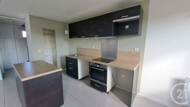 Appartement F4 &agrave; louer - 4 pi&egrave;ces - 73,43 m2 - Antibes - 06 - PROVENCE-ALPES-COTE-D-AZUR