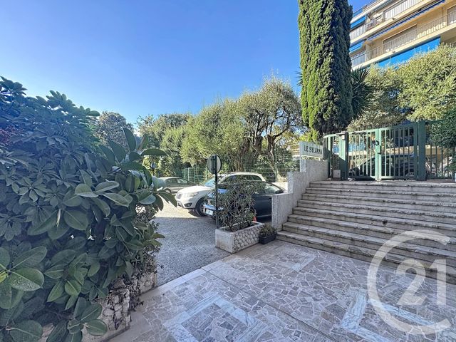 Appartement F4 &agrave; vendre - 4 pi&egrave;ces - 72,09 m2 - Antibes - 06 - PROVENCE-ALPES-COTE-D-AZUR