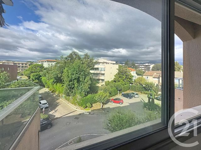 Appartement F2 &agrave; vendre - 2 pi&egrave;ces - 36 m2 - Antibes - 06 - PROVENCE-ALPES-COTE-D-AZUR