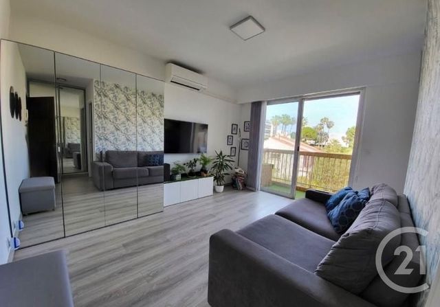 Appartement Studio à louer ANTIBES