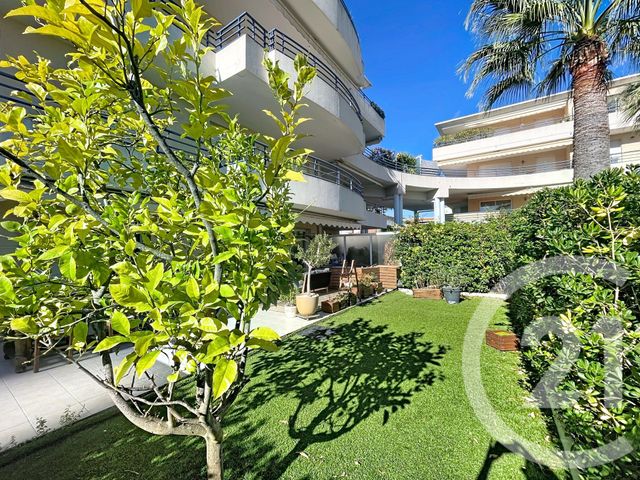 Appartement &agrave; vendre - 2 pi&egrave;ces - 70 m2 - Antibes - 06 - PROVENCE-ALPES-COTE-D-AZUR